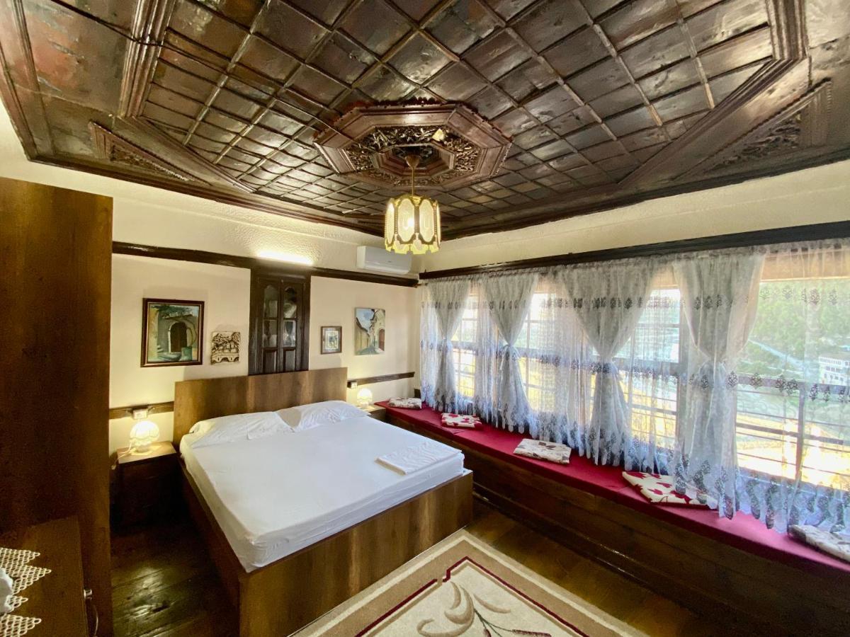 Restaurant & Guest House Semani Berat Exterior photo