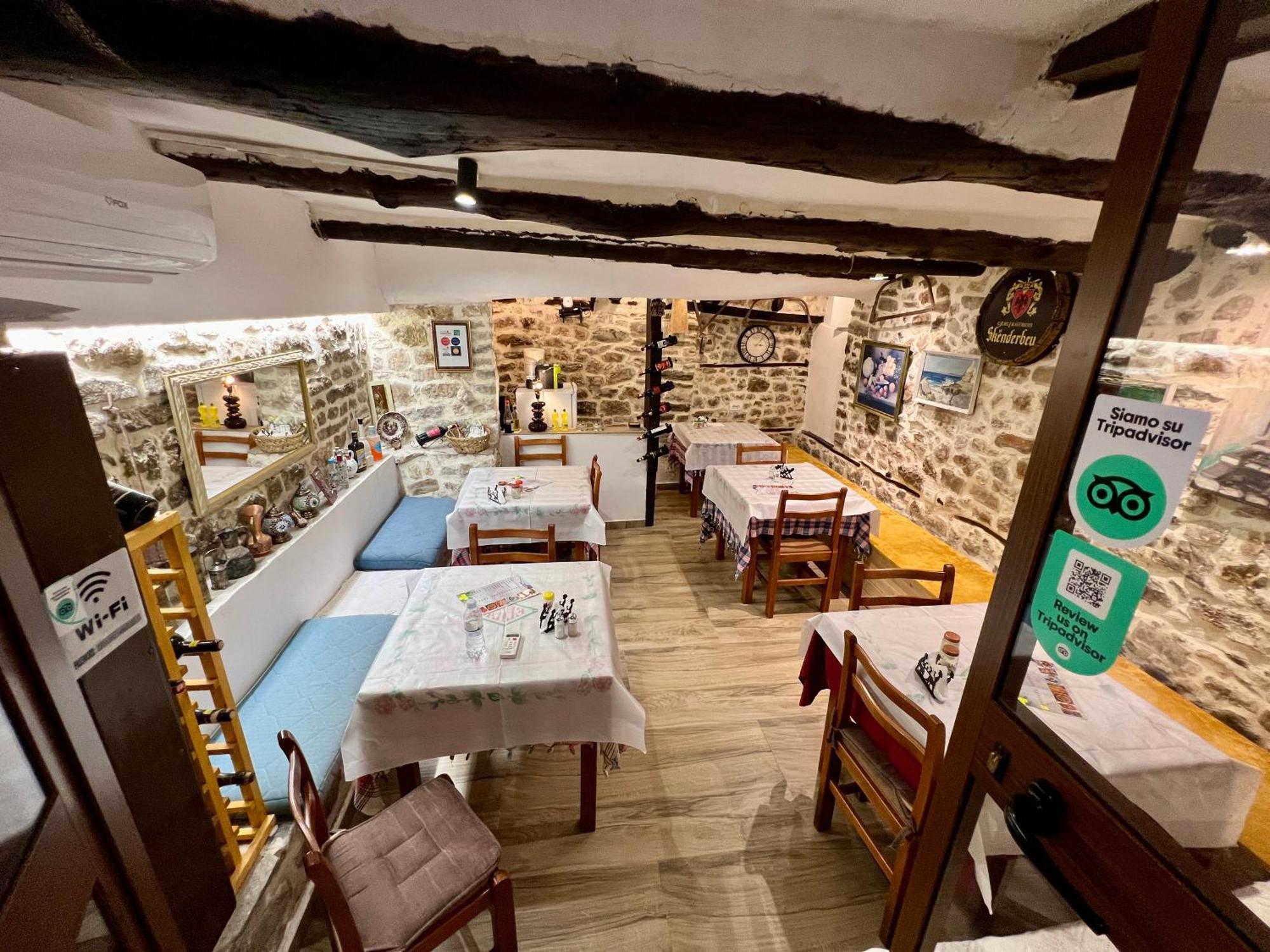 Restaurant & Guest House Semani Berat Exterior photo